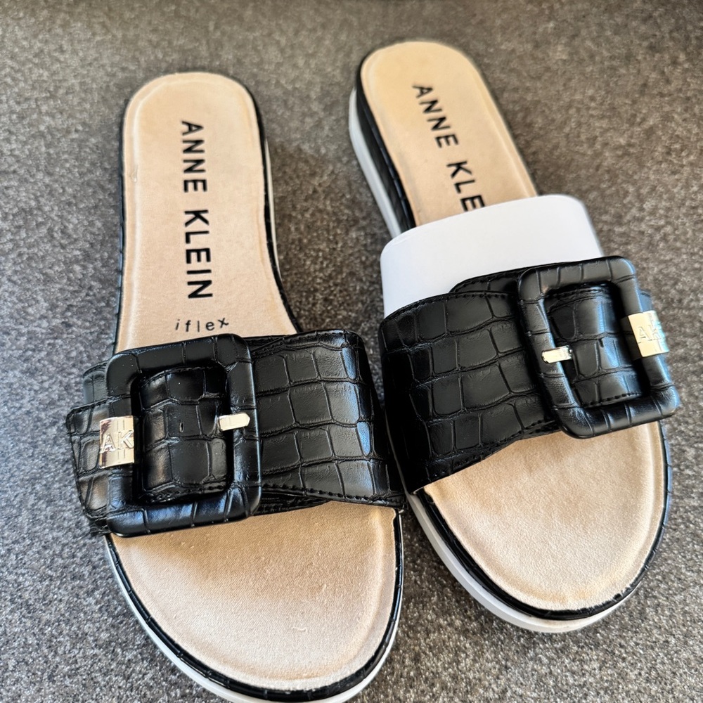 🆕 NWT Anne Klein Akshanna Slides - Black - Size 7 - Picture 3 of 4
